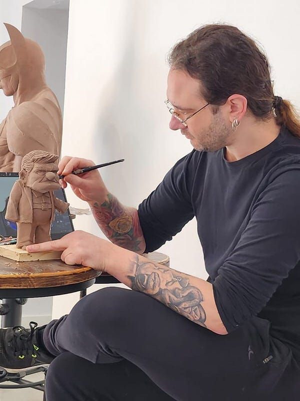 Trabajando en esculturas